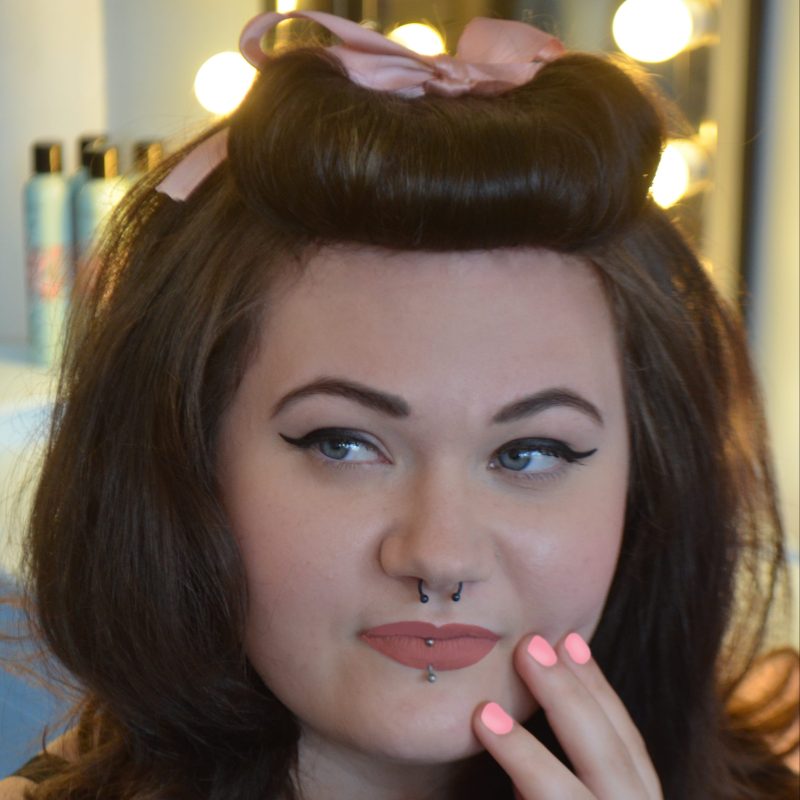 1940s And 1950s Vintage Inspired Victory Roll Tool Pin Up Rockabilly Classic Vintage Hair