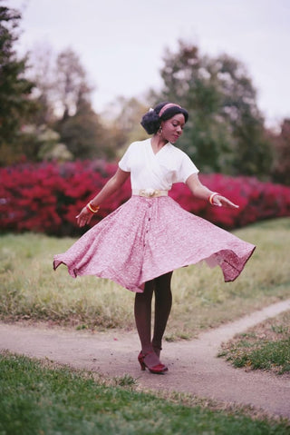 The "Beverly" Button Front Full Circle Skirt with Pockets in Wine Ditzy, Authentic 1950s Vintage Style - CC41, Goodwood Revival, Twinwood Festival, Viva Las Vegas Rockabilly Weekend Rock n Romance Rock n Romance