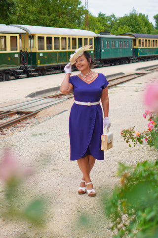 The “Dita" V Neck Sheath Dress in Navy, True19 50s Vintage Style