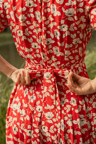 "Daisy" Dress in Pansy Print, Classic 1940s True Vintage Style