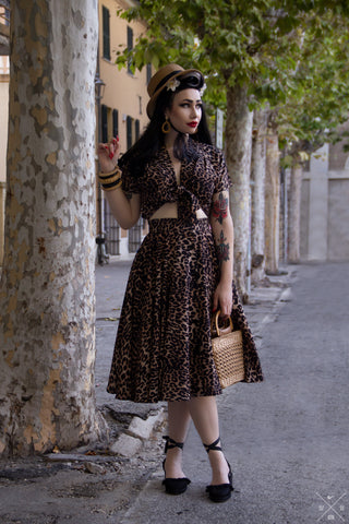 The "Beverly" Button Front Full Circle Skirt with Pockets in Leopard Print, True 1950s Vintage Style - CC41, Goodwood Revival, Twinwood Festival, Viva Las Vegas Rockabilly Weekend Rock n Romance Rock n Romance